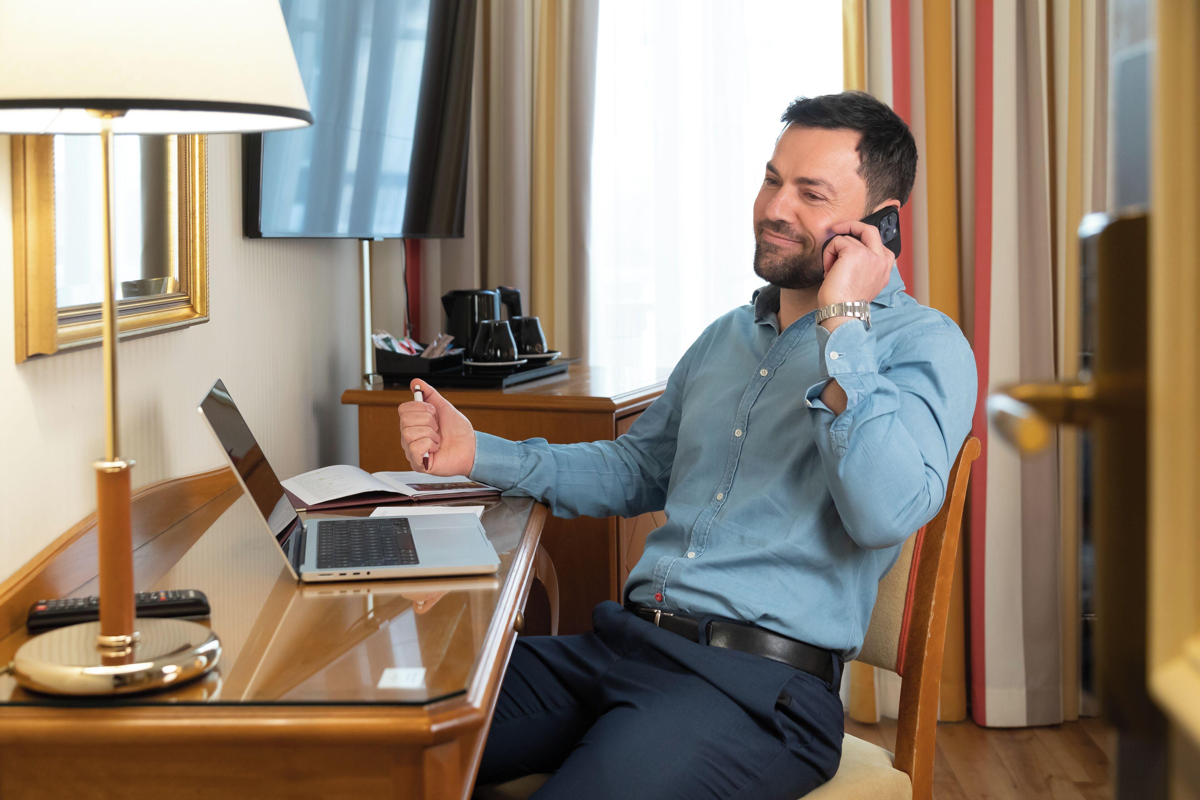 Etats Unis Opera Hotel Parigi